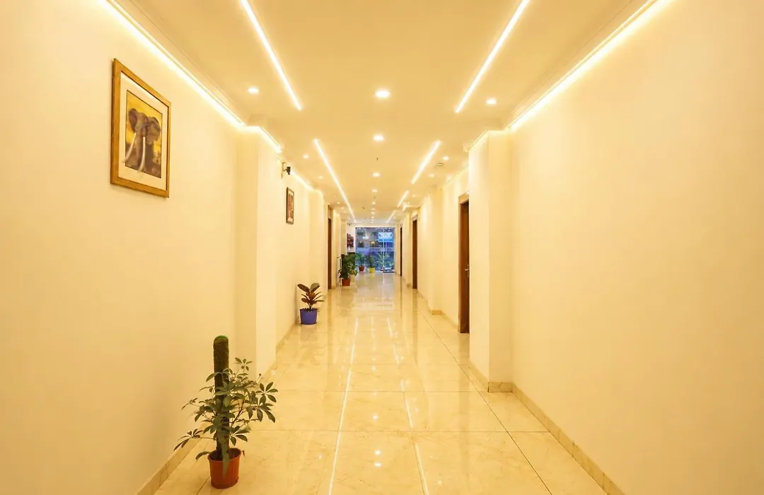 Hotel Decent Suites - Delhi Airport-1