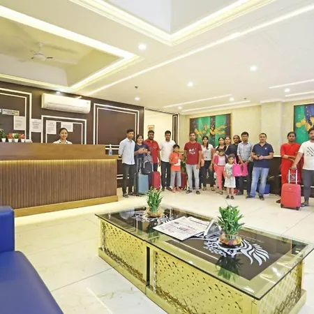 Hotel Decent Suites - Delhi Airport-3